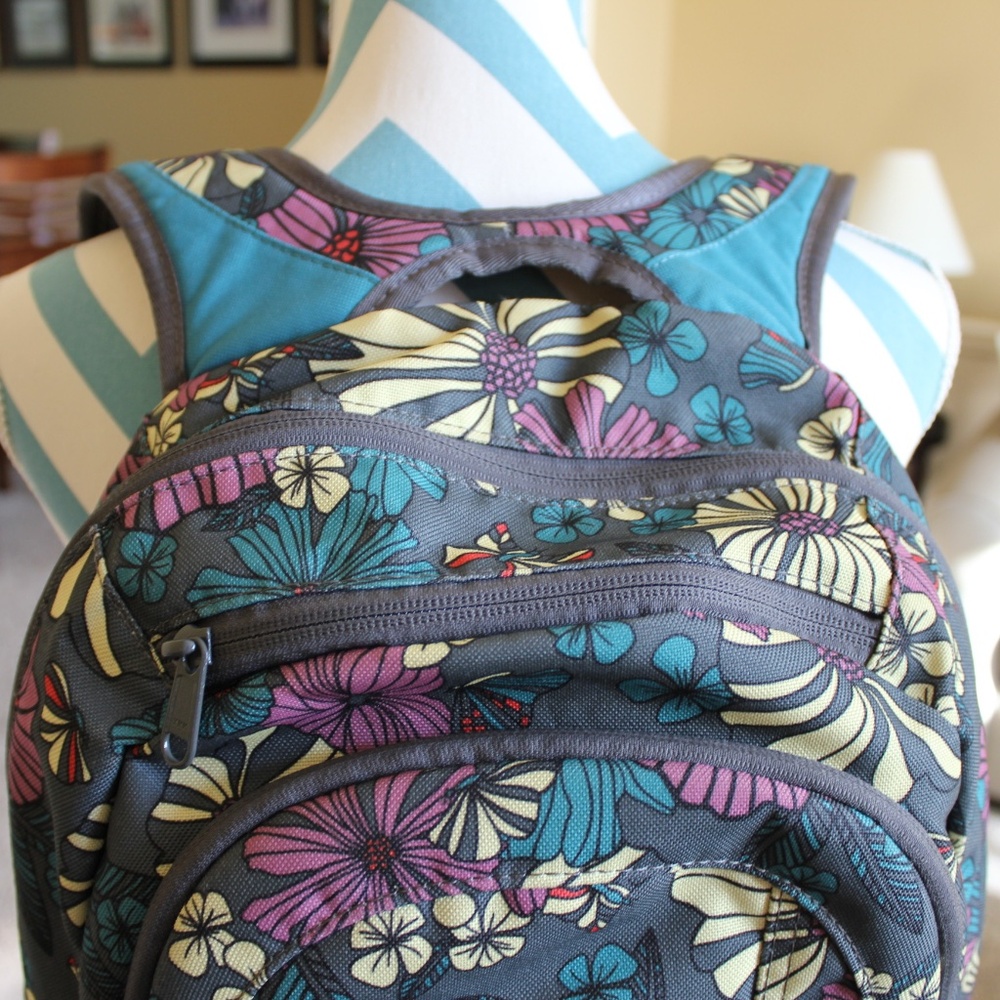 Dakine Backpack - image 8